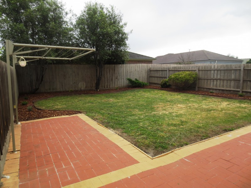 7 The Avenue, Point Cook VIC 3030