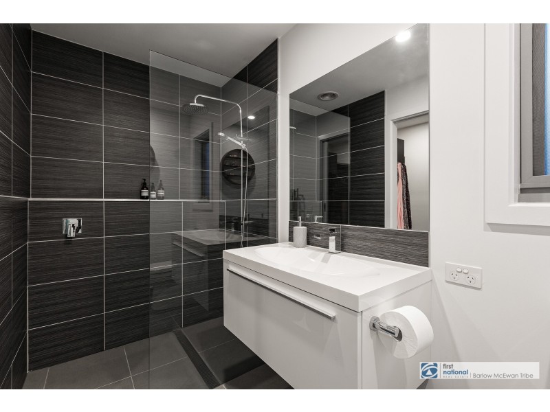 10 Frazer Avenue, Altona VIC 3018