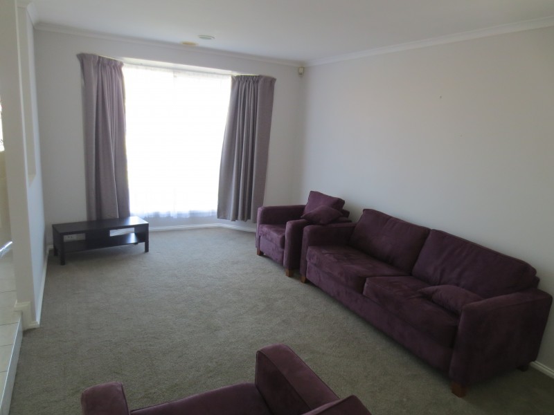 17 Dixon Crt, Altona Meadows VIC 3028