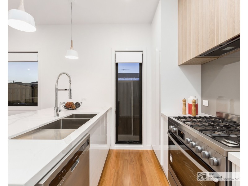 2/30 Kookaburra Street, Altona VIC 3018