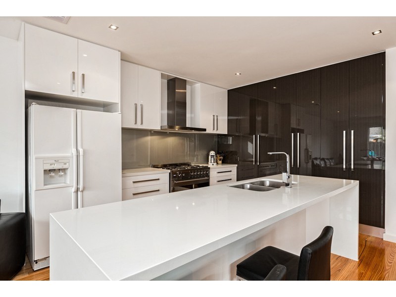 16a Fisher Court, Altona VIC 3018