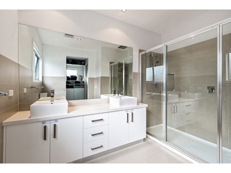 16a Fisher Court, Altona VIC 3018