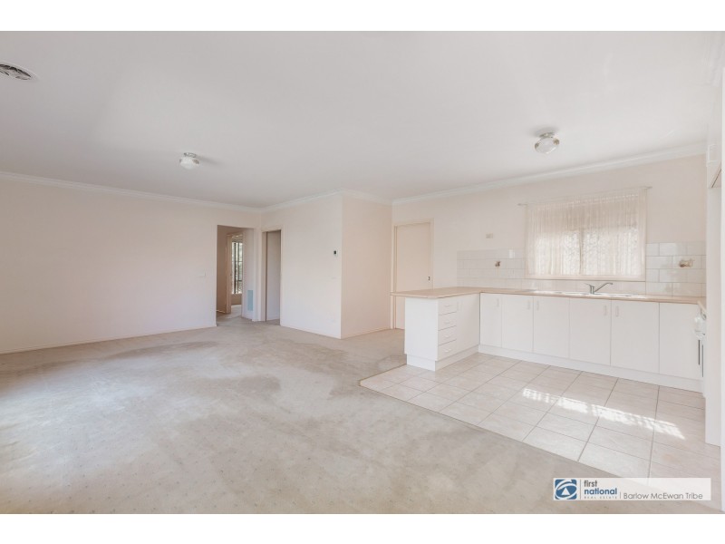 1/204 Civic Parade, Altona VIC 3018