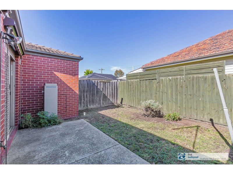 1/204 Civic Parade, Altona VIC 3018