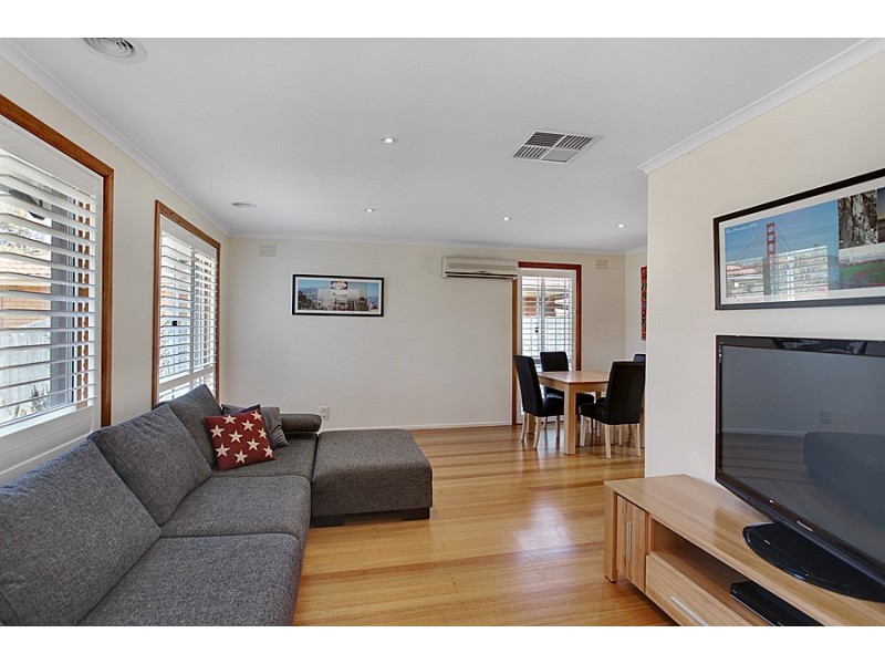 43 McIntyre Drive, Altona VIC 3018