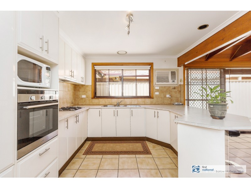 14 Emery Court, Altona VIC 3018