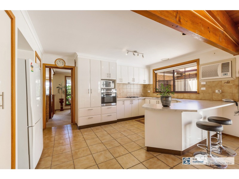 14 Emery Court, Altona VIC 3018