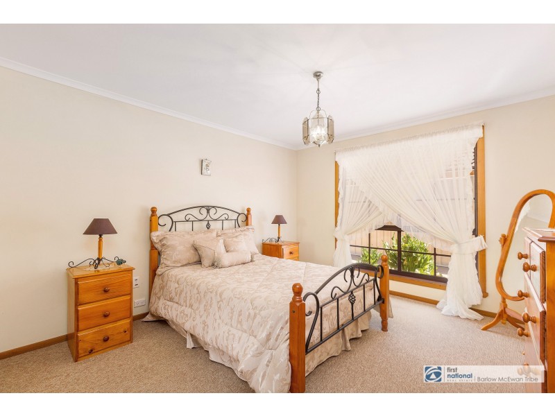 14 Emery Court, Altona VIC 3018