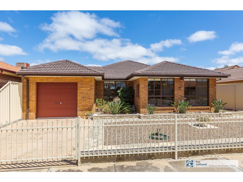 14 Emery Court, Altona VIC 3018
