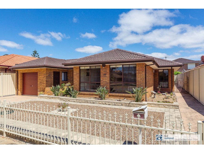 14 Emery Court, Altona VIC 3018