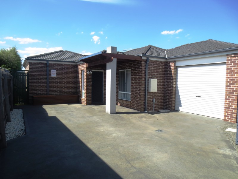 2/21 Spicer Boulevard, Altona Meadows VIC 3028