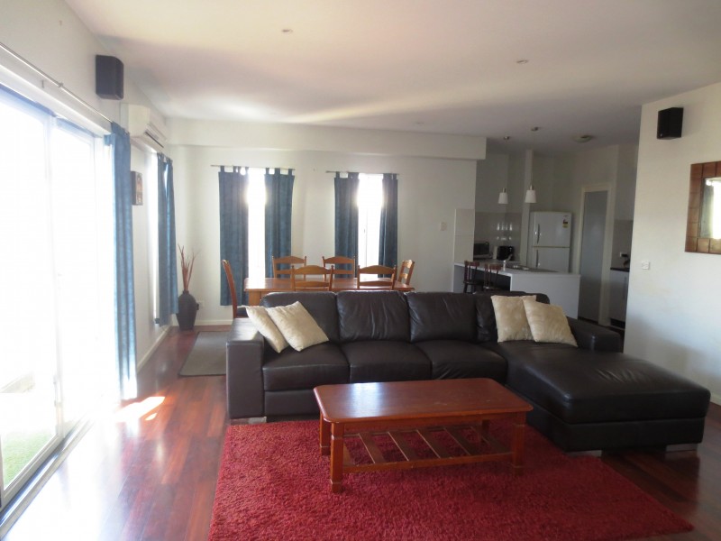 2/21 Spicer Boulevard, Altona Meadows VIC 3028