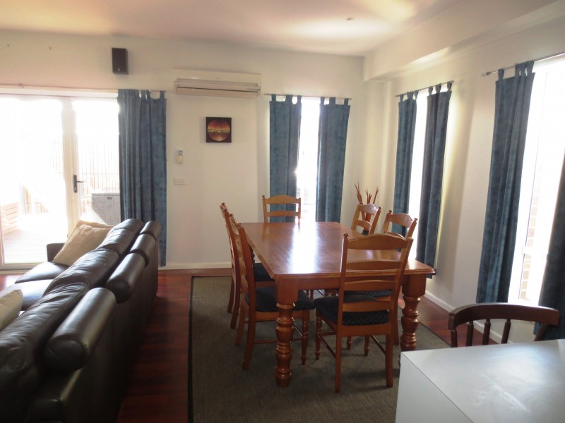 2/21 Spicer Boulevard, Altona Meadows VIC 3028