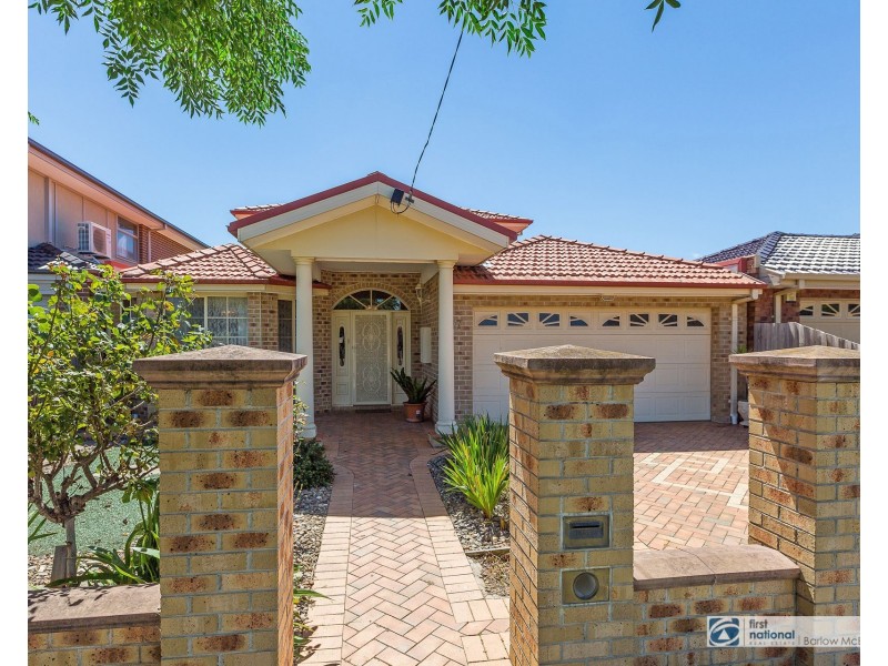 17 Spicer Boulevard, Altona Meadows VIC 3028