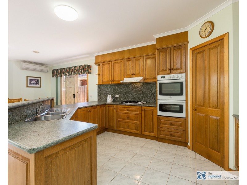 17 Spicer Boulevard, Altona Meadows VIC 3028