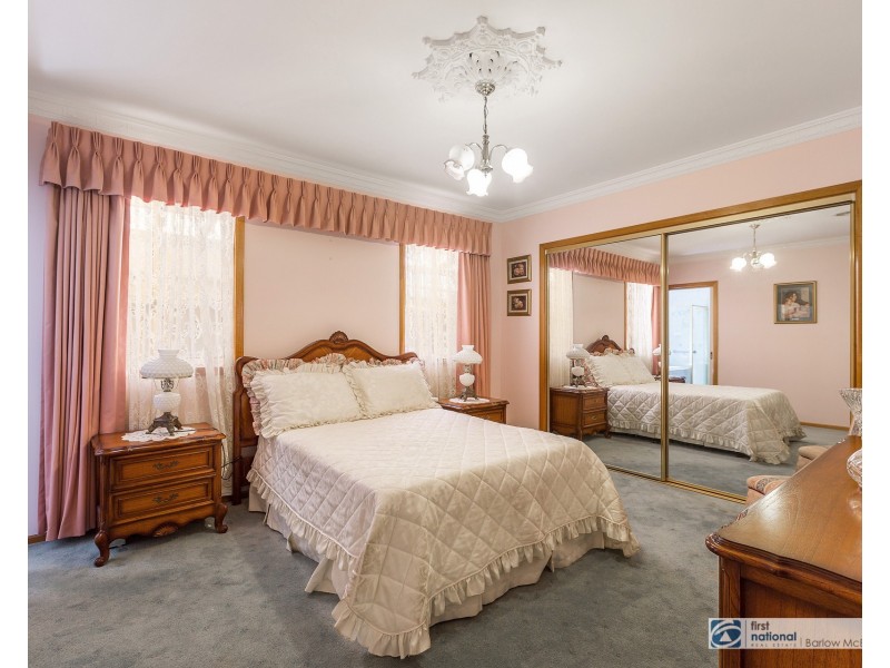 17 Spicer Boulevard, Altona Meadows VIC 3028