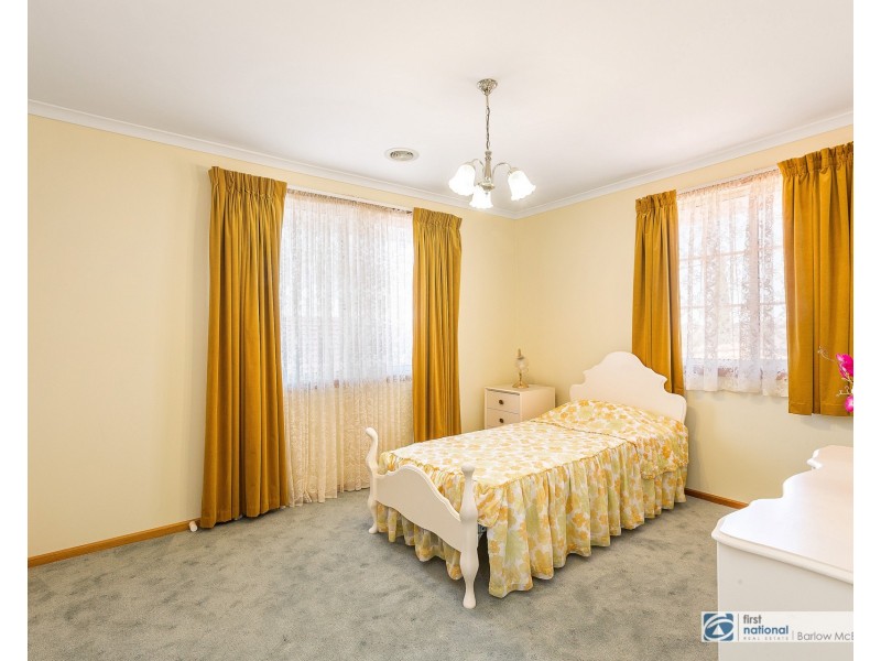 17 Spicer Boulevard, Altona Meadows VIC 3028