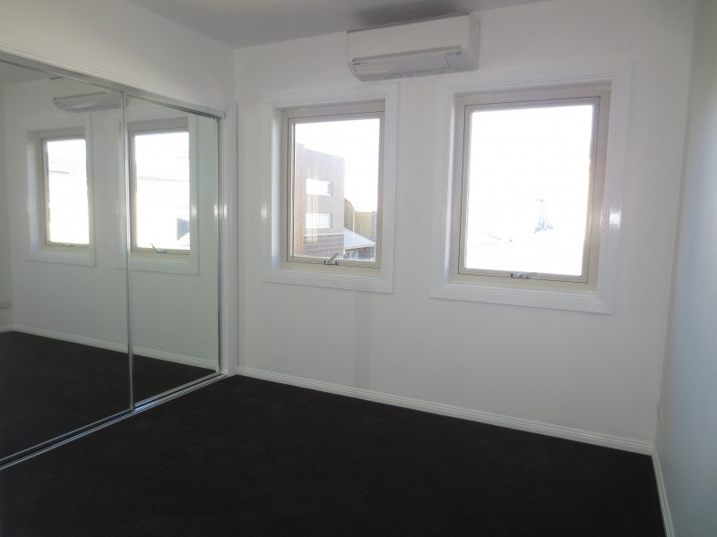 1/8 David St, Altona VIC 3018