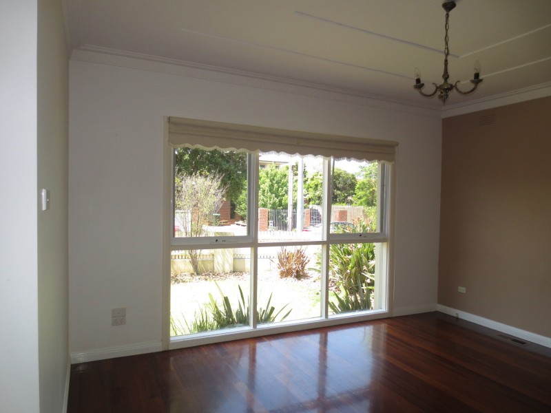 15 Myrtle Grove, Altona VIC 3018