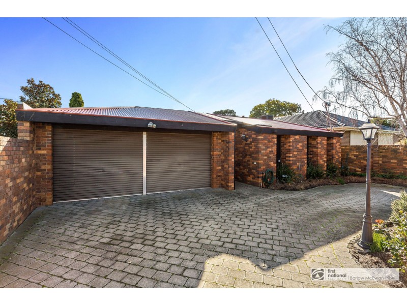 31 Bracken Grove, Altona VIC 3018