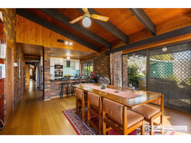 31 Bracken Grove, Altona VIC 3018