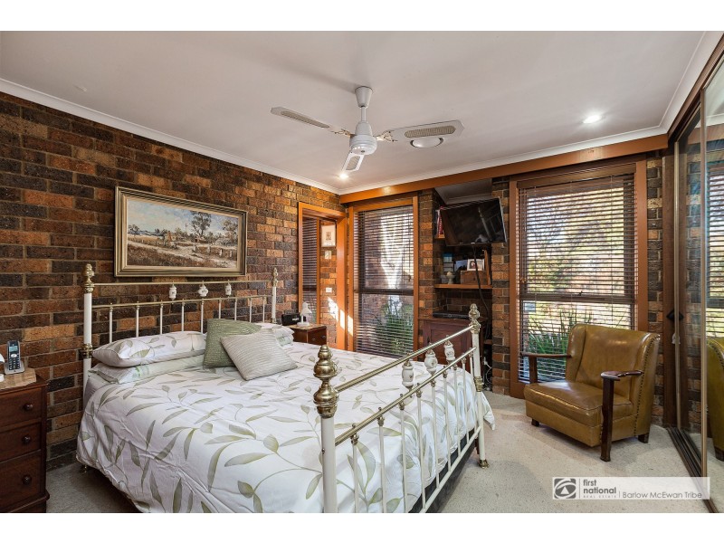 31 Bracken Grove, Altona VIC 3018