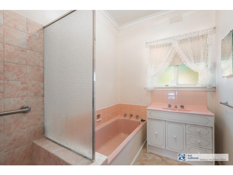 4 Cain Court, Altona VIC 3018