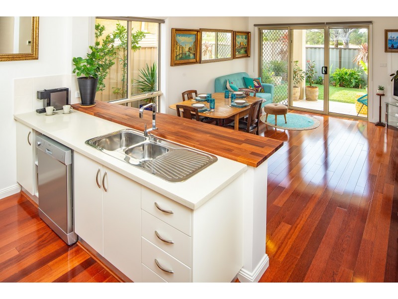 6/9 Trembath Court, Altona Meadows VIC 3028