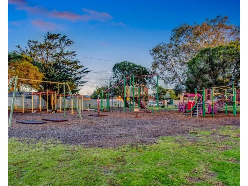 28 Cobham Street, Altona VIC 3018