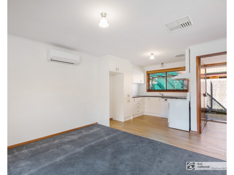 2/31 Linnet Street, Altona VIC 3018