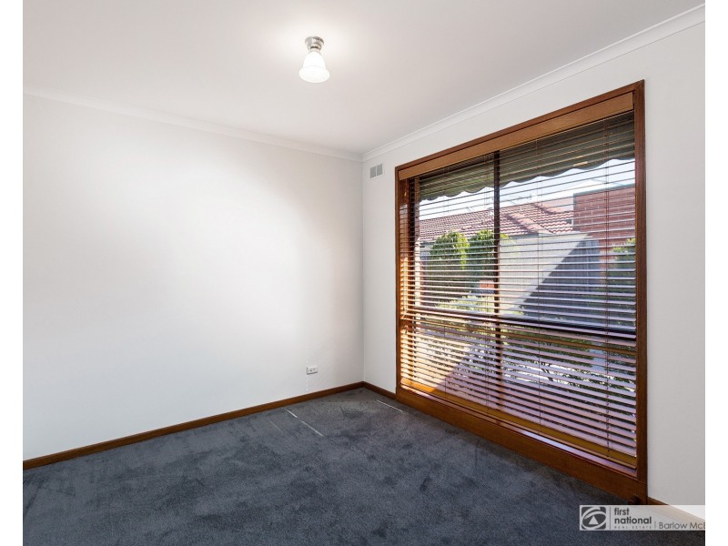 2/31 Linnet Street, Altona VIC 3018