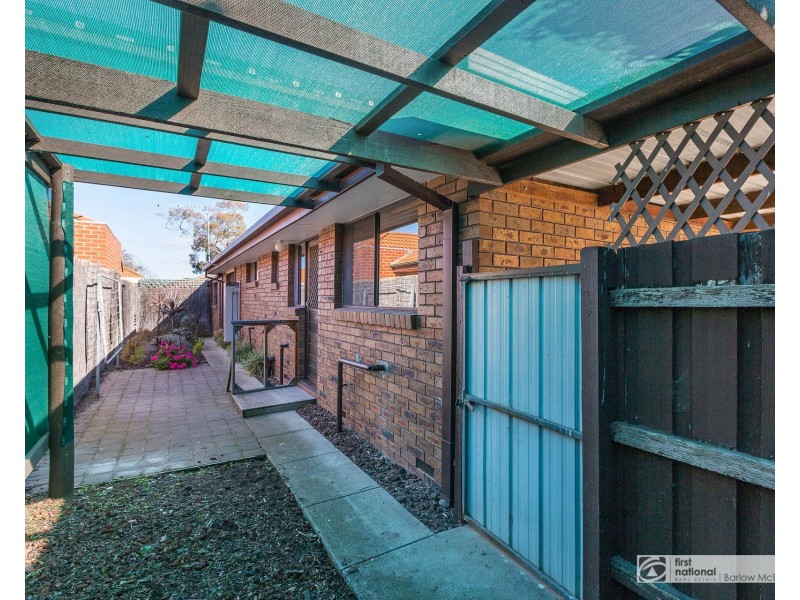 2/31 Linnet Street, Altona VIC 3018
