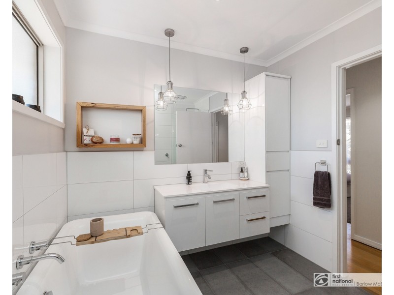 128 Grieve Parade, Altona VIC 3018