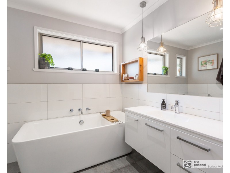 128 Grieve Parade, Altona VIC 3018