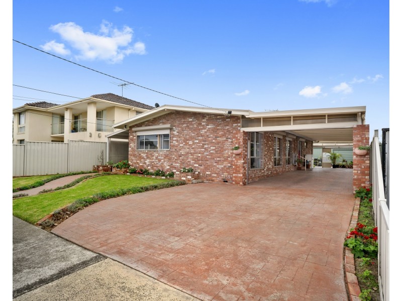 12 Carruthers Court, Altona VIC 3018