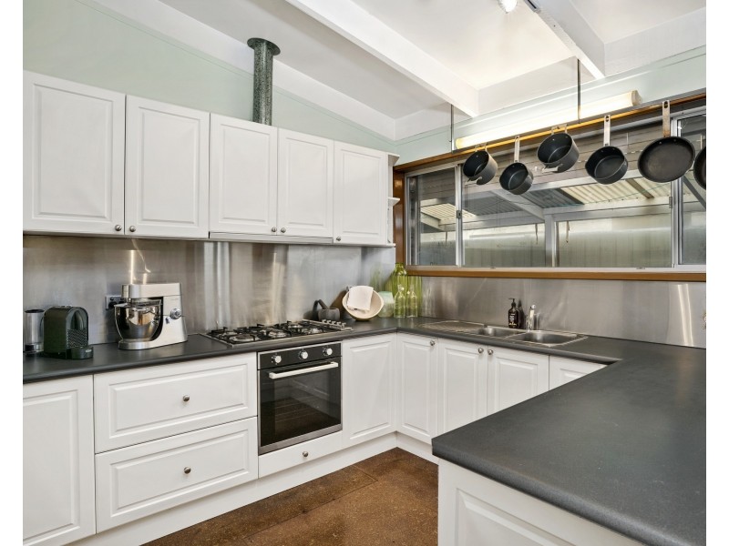 12 Carruthers Court, Altona VIC 3018