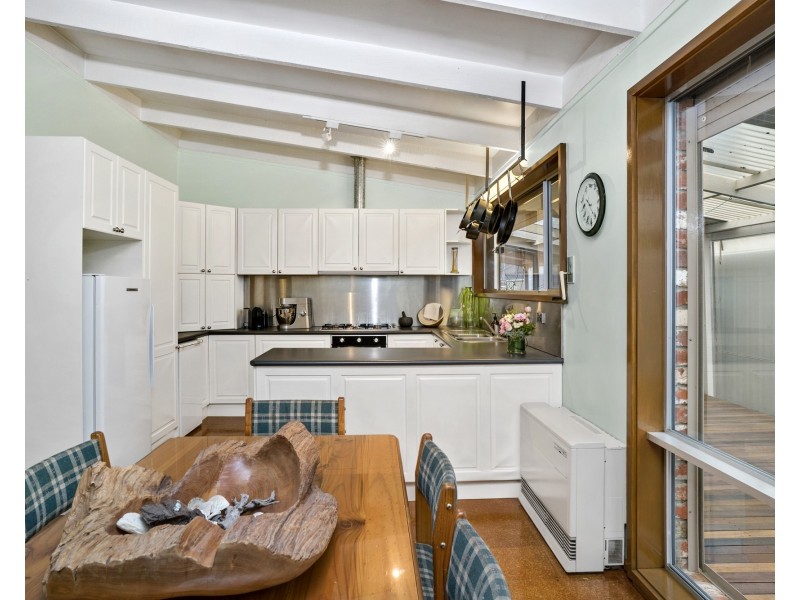 12 Carruthers Court, Altona VIC 3018