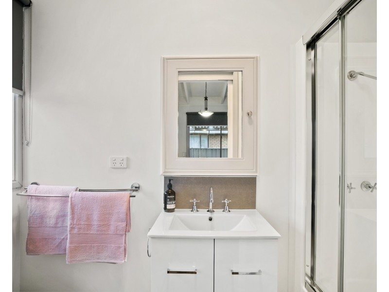 12 Carruthers Court, Altona VIC 3018