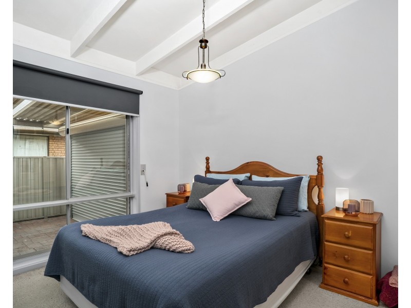 12 Carruthers Court, Altona VIC 3018