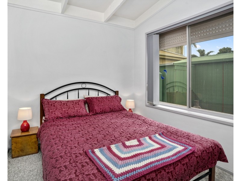 12 Carruthers Court, Altona VIC 3018