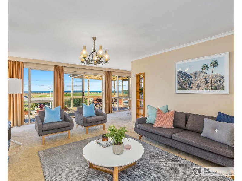 86 Simmons Drive, Seaholme VIC 3018