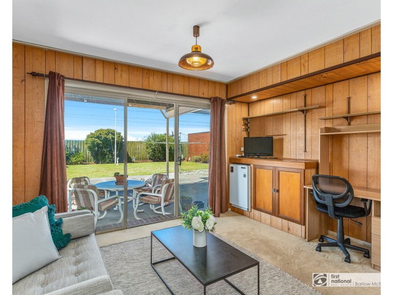 86 Simmons Drive, Seaholme VIC 3018