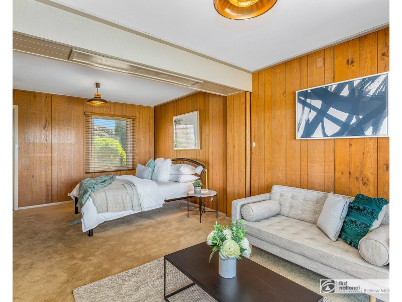 86 Simmons Drive, Seaholme VIC 3018