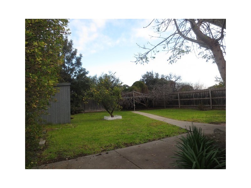 11 Keeshan Court, Altona VIC 3018