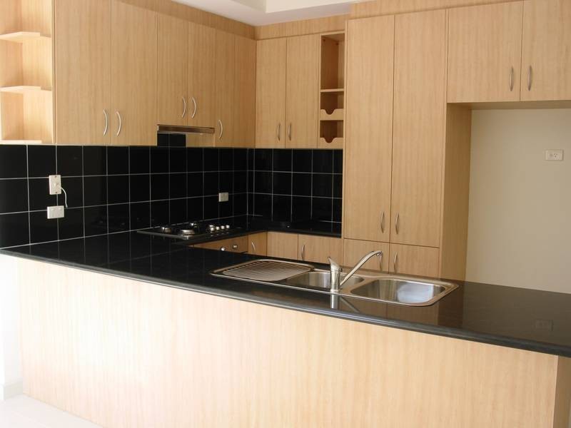 2/1 First Avenue, Altona North VIC 3025