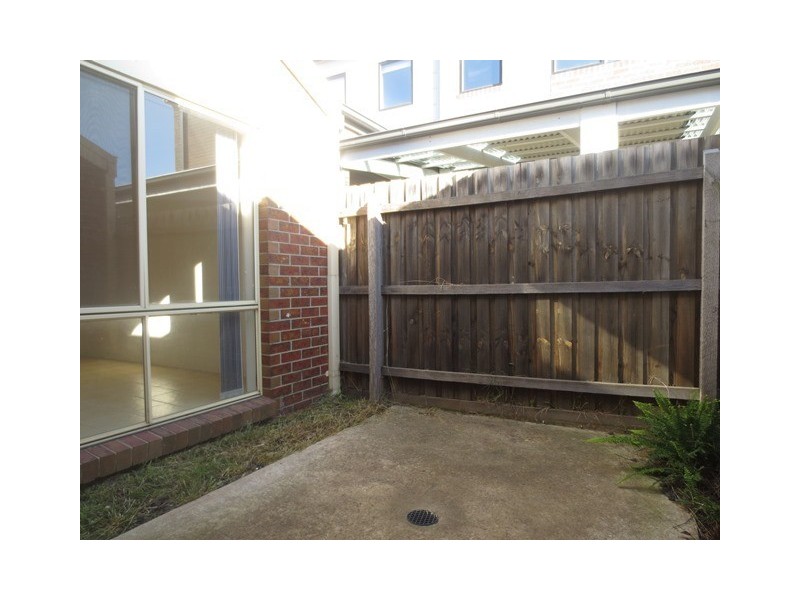 2/44 Dunnings Road, Seabrook VIC 3028