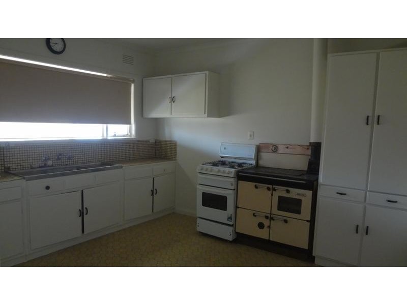 17 Amaranth Avenue, Altona North VIC 3025