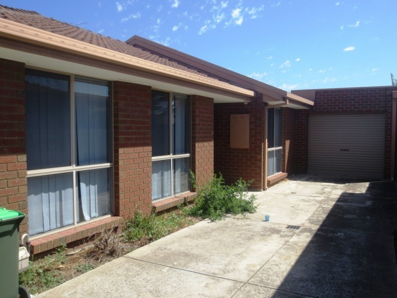 2/174 Victoria Street, Altona Meadows VIC 3028