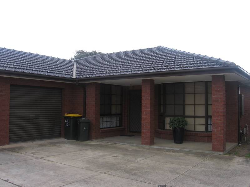 2/199 Civic Parade, Altona VIC 3018