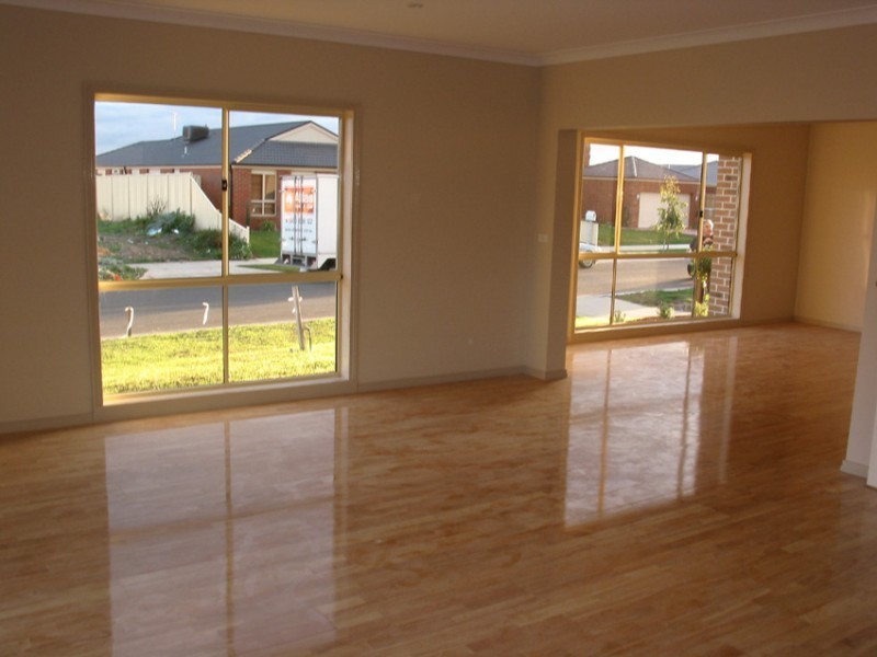 1/50 Waratah Drive, Altona Meadows VIC 3028